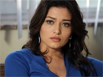 Nurgül Yeşilçay yeni diziyle geliyor!