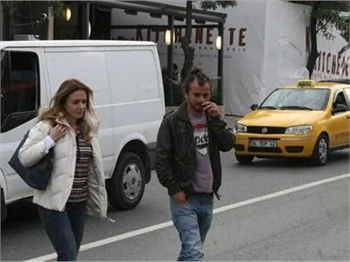 Deniz Uğur nişanlandı!