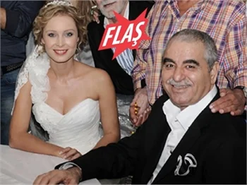 İbrahim Tatlıses ile Ayşegül Yıldız tek celsede boşandı