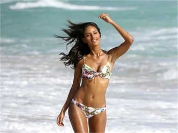 Victoria's Secret melekleri sahilde!