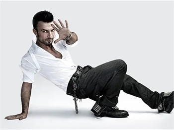Tarkan 1 milyon TL'yi elinin tersiyle itti!