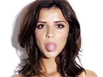 Lucy Mecklenburgh'dan seksi kareler!