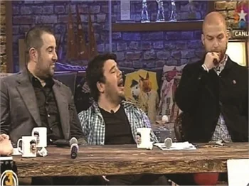 Ata Demirer'in konuk olduğu 3 Adam programına Gökhan ve Acun baskın yaptı!