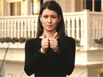 Beren Saat'in ödül gururu!