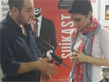 "Peri Masalı" imza dağıttı!