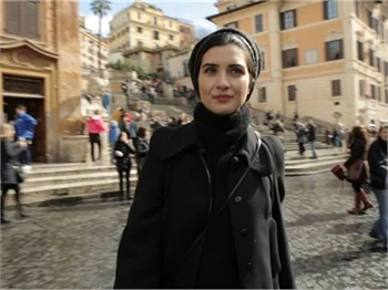 Tuba Büyüküstün, Roma'da!