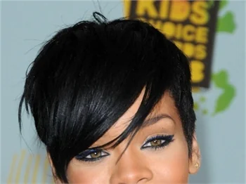 January Jones: Rihanna'yla yatmak isterdim