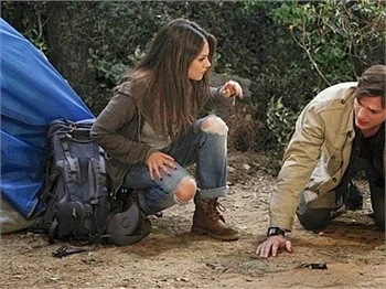 Mila Kunis nişanlısının dizisine konuk oldu