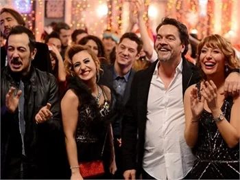 Yalan Dünya'da ünlü müzik grubu!