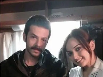 Kara Para Aşk’tan selfie pozu