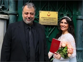 Hamdi Alkan ile Selen Görgüzel, Roma'da evlendi!
