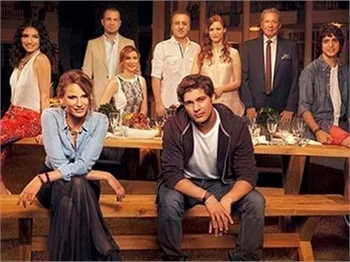 Medcezir dizisinin yıldızına büyük onur!