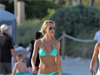 Lauren Stoner'den seksi kareler!