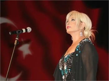 Emel Sayın'ın acı günü!