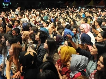 Gripin üniversitelileri coşturdu!