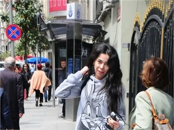 Asena Erkin'in ikici el yeni arabası!