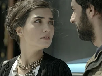 Kara Para Aşk'ta Elif aşık peki ya Ömer?