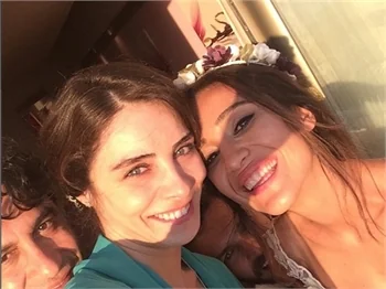 Ünlüleri buluşturan düğün!