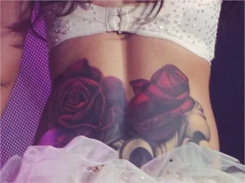 Cheryl Cole dövmenin sırrını anlattı!