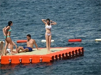 Başak Parlak dalmaya doyamadı!