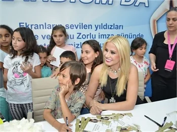 Küçük Ağa kuliste mahsur kaldı!