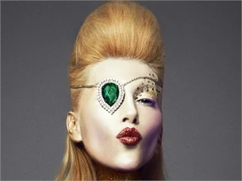 Hande Yener'den sevgilisine destek!