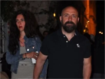Halit Ergenç sakallarıyla vedalaşamadı!