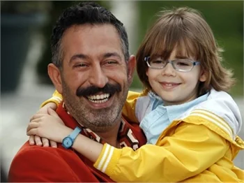 Cem Yılmaz: Derdim güldürmek değil