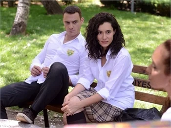 Güneşi Beklerken'de Kerem'in Zeynep oyunu!