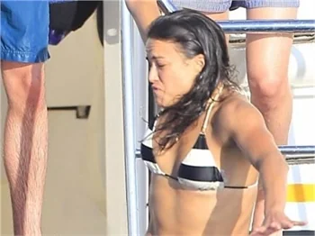 Michelle Rodriguez'ın eğlenceli tatili!