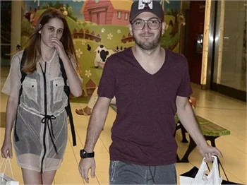 Oğuzhan Koç ve Zeynep Koçak'ın alışveriş keyfi!