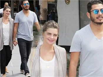 Pelin Karahan ve Bedri Güntay çifti bebek alışverişi!