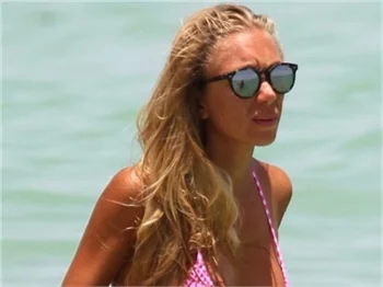 Laura Cremaschi pembe bikinisiyle!