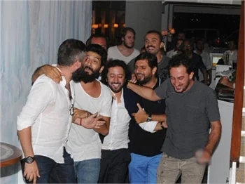 Fettah Can'ın bekarlığa veda partisi!