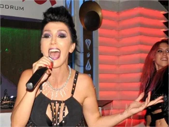Hande Yener'in yeni imajı!