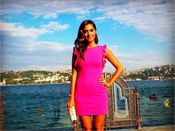 Naz Çekem: Ahmet Kural seviyorum deyip parmağımı kırdı