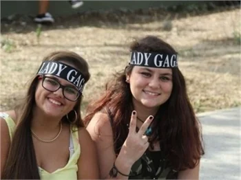 Hayranları Lady Gaga'ya akın ediyor!
