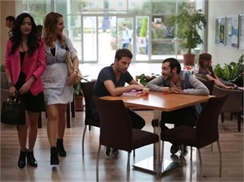 Beni Böyle Sev duvar yazısı oldu!