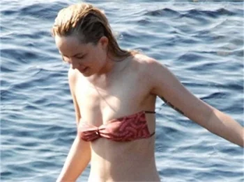 Dakota Johnson'dan çekici kareler!