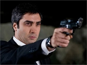 Polat Alemdar'ın milyon dolarlık binası