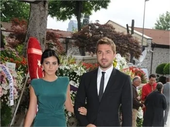Engin Altan Düzyatan ve Neslişah Alkoçlar'a nazar değdi!