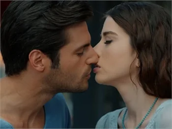 Ünlü şarkıcı 'Kiraz Mevsimi'nde!