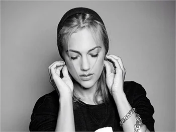 Meryem Uzerli'den yeni pozlar!