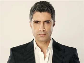 Özcan Deniz yıktı geçti!