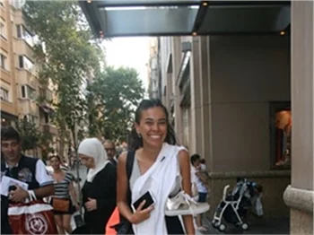 Asena Erkin'in IŞİD Tweet'i kızdırdı