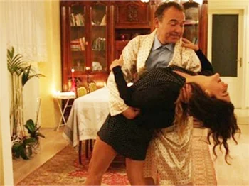 Berrak Tüzünataç Galip Derviş’in kollarında!