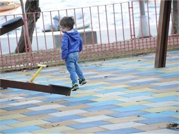 Kemal, Cem Yılmaz'ı aratmıyor!
