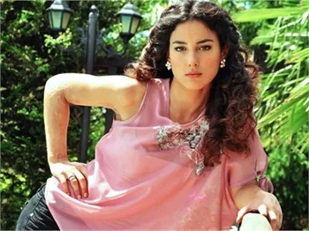 Cansu Tosun'dan büyük bomba!