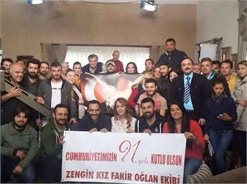 Zengin Kız Fakir Oğlan, Cumhuriyet Bayramı'nı kutladı!