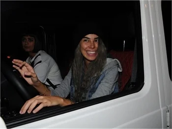 Asena Erkin yeni arabasının plakasını neden kaldırdı?